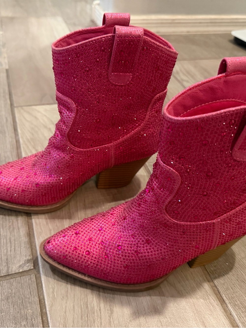 Source Unknown Sparkling Pink Rhinestone Western Ankle Boots size 6.5